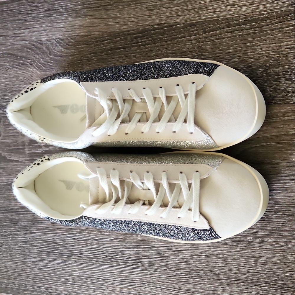 Womens sneakers